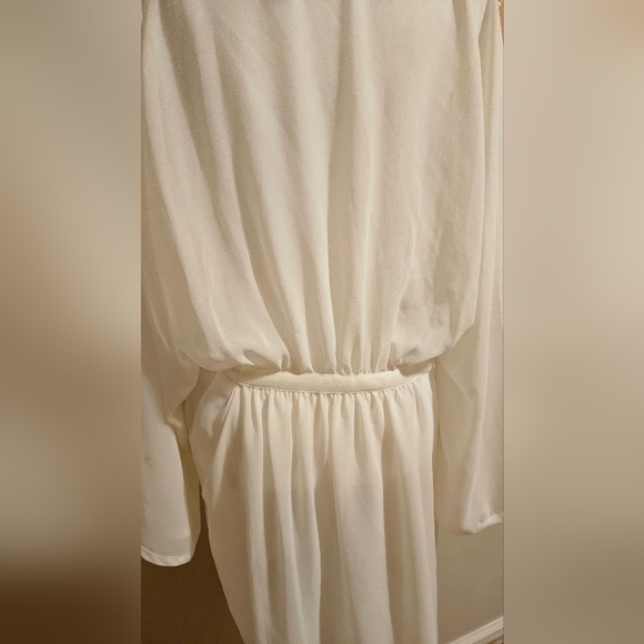 VICTORIA'D SECRET Sheer short robe In Ivory.  One size. NWT - Picture 12 of 12